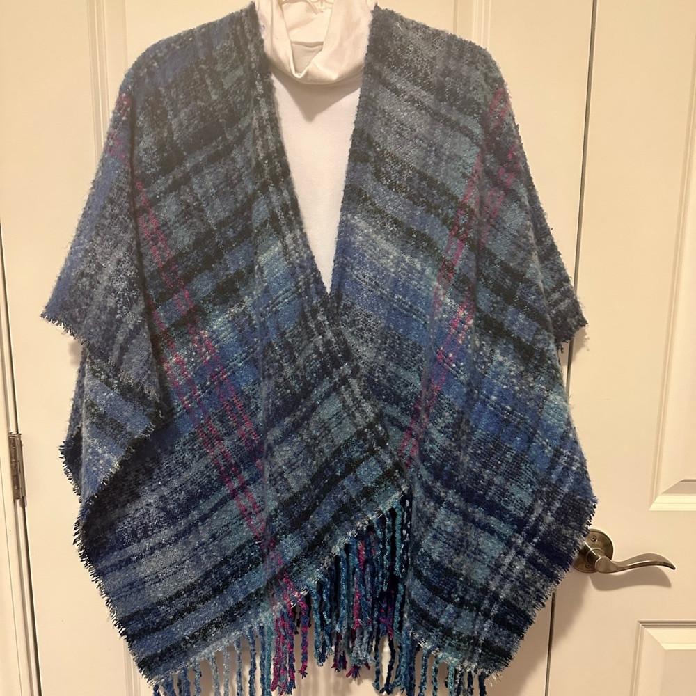 Echo Multicolor Plaid Boucle Shawl Poncho EUC